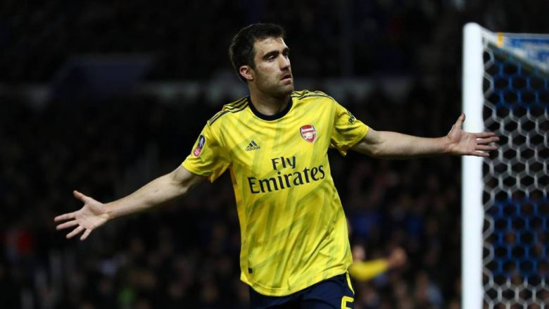 Zyrtare: Arsenali shkëputi kontratën me Sokratis