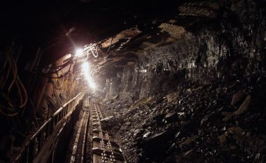 Sasi e madhe qymyri bie mbi ta, një minator i vdekur dhe katër të lënduar në një minierë në BeH