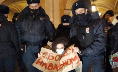 Policia ruse paralajmëron opozitën për organizimin e protestave kundër arrestimit të Alexei Navalnyt