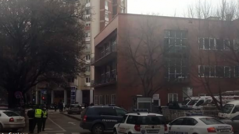 MPB: Dy persona lëndohen pas përplasjes me armë zjarri në Shkup