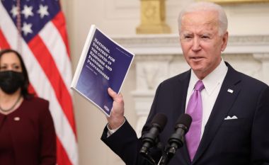 Biden me masa të gjendjes së luftës, kundër coronavirusit