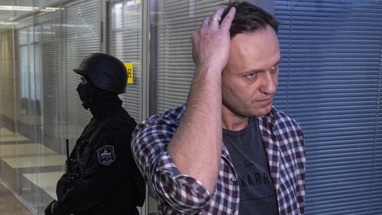 Rusia e vendos Alexei Navalnyn në listën e më të kërkuarve për t’u arrestuar
