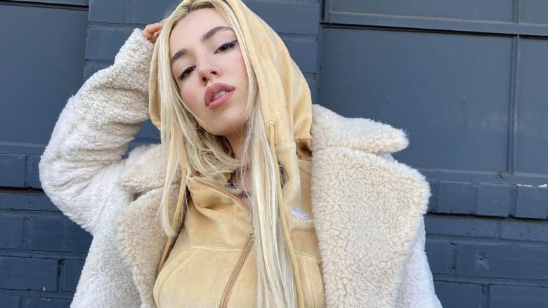 Ava Max: Po numëroj ditët deri sa bota të kthehet në normalitet sërish