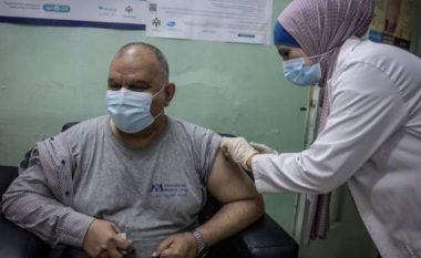 Jordania fillon vaksinimin edhe të refugjatëve kundër coronavirusit