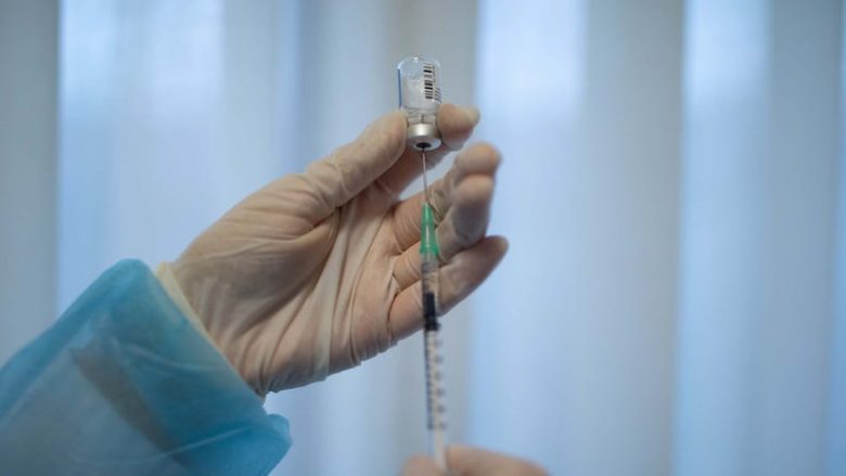 Në SHBA fillojnë hetimet mbi vdekjen e mjekut që mori vaksinën e coronavirusit
