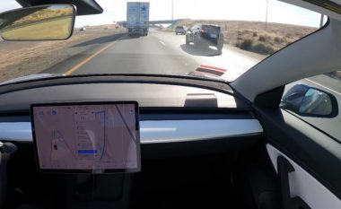 Nga San Francisco deri në Los Angeles, Tesla vozitë më shumë se 613 km pa ndihmën e askujt