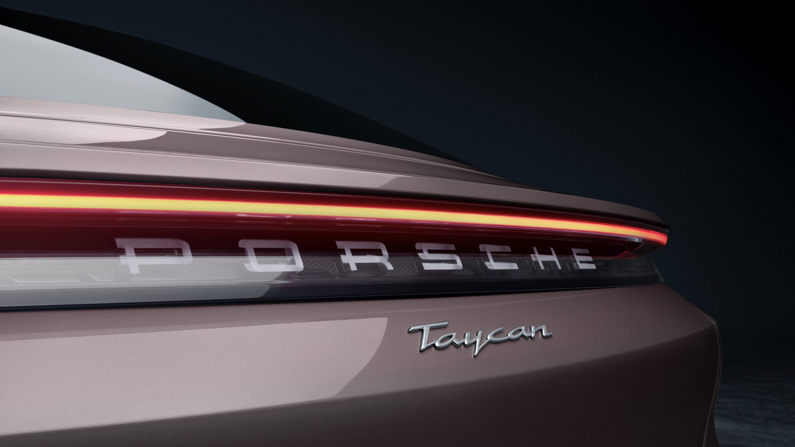 Porsche Maqedoni e pasuron ofertën e Taycan