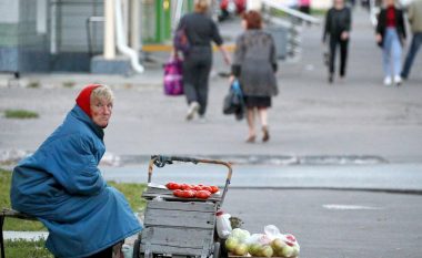 Mbi 70 për qind e rusëve thonë se gjendja e tyre ekonomike do të jetë e vështirë gjatë vitit 2021