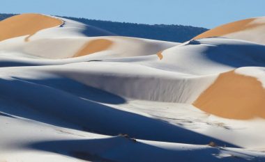 Reshjet e pazakonta të borës në Sahara, krijohet një model tërheqës i rërës në shkretëtirë