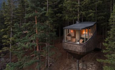 Shtëpiza e drurit, strehë moderne e fshehur në mes të pyllit