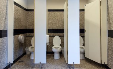 Shkupi i tre tualeteve publike