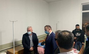 Zemaj viziton Spitalin e Ferizajt: Të lënduarit po marrin trajtim maksimal