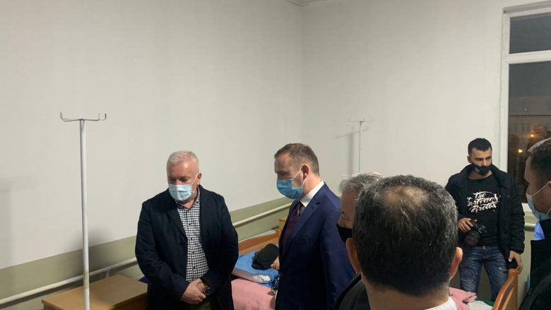 Zemaj viziton Spitalin e Ferizajt: Të lënduarit po marrin trajtim maksimal