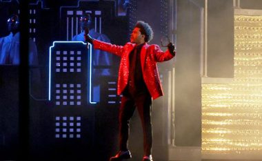 The Weeknd dhuron spektakël në “Super Bowl 2021”, por fansat nuk mund ta dëgjonin