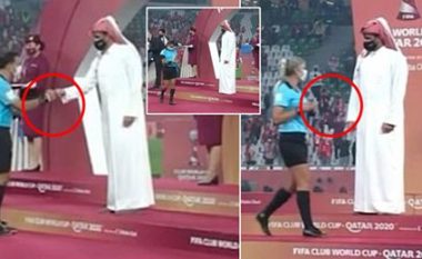 Sheiku i Katarit “shtrëngon duart” me një zyrtar të FIFA-s, por jo edhe me një refere – publikohen pamjet e këtij momenti