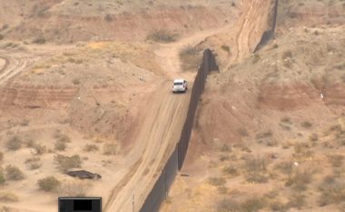 Biden ndërpret fondet për ndërtimin e murit në kufi me Meksikën