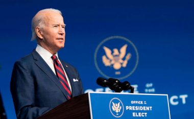 Biden përgatitet t’u japë shtetësinë 11 milionë emigrantëve