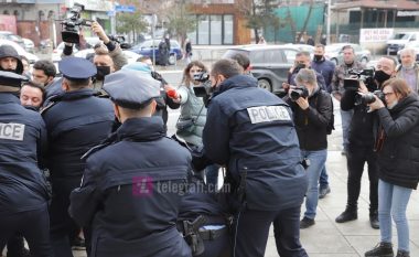 Policia deklarohet për aksionin e PSD-së, thotë se u lënduan dy zyrtarë policorë