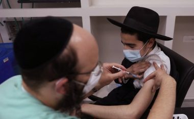 Izraeli u dhuron vaksina kundër COVID-19 shteteve që hapin ambasadat e tyre në Jerusalem