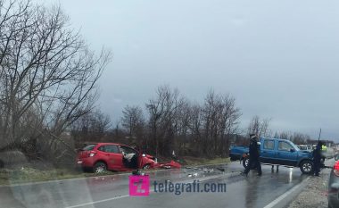 Aksident i rëndë trafiku në Deçan, lëndohen dy persona