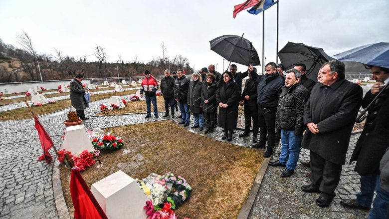 Osmani në Koshare: Sa herë kthehemi këtu, e shohim sa e zorshme ishte rruga për lirinë e Kosovës