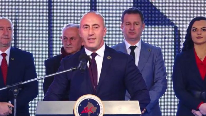 Haradinaj pejanëve: Ju po ia jepni Kosovës komandantin e Ushtrisë së Kosovës