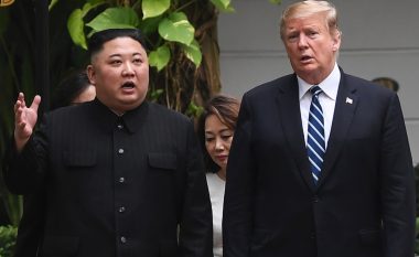 Trump i kishte ofruar Kim Jong-un një “xhiro” me Air Force One