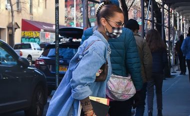Gjatë shëtitjes në New York, Bella Hadid shfaqet e veshur plot stil