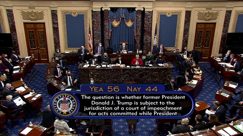 Senati voton pro vazhdimit të gjyqit të fajësimit të Trumpit