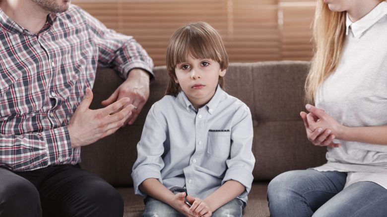 Psikologu Adam Grant: Kjo është një nga pyetjet më të padobishme që prindërit u bëjnë fëmijëve të tyre