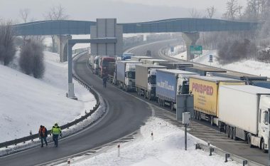 Mijëra njerëz kthehen mbrapa në kufijtë gjermanë – për shkak të kontrolleve, shkaku i coronavirusit