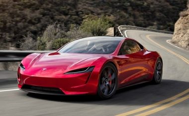 Elon Musk konfirmoi: Tesla Roadster duhet të jetë në gjendje të notojë