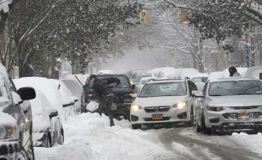 Amerika goditet nga një stuhi bore, në disa vende shpallet gjendje e jashtëzakonshme