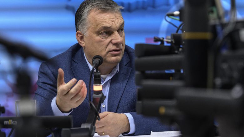 Kryeministri hungarez vazhdon të heshtë kritikët, mbyll radio-stacionin e opozitës