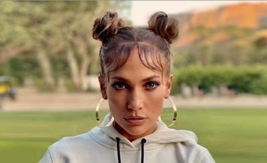 Stilimi fëmijëror i flokëve të Jennifer Lopez