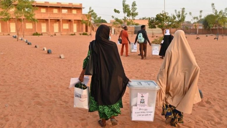 Vriten shtatë anëtarë të komisionit zgjedhor në Niger