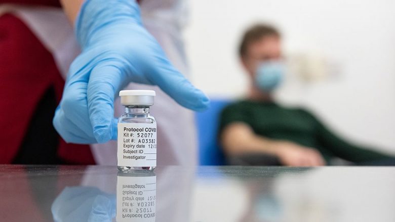 Vaksina e Oksfordit mund të parandalojë përhapjen e coronavirusit, tregojnë rezultatet e hershme