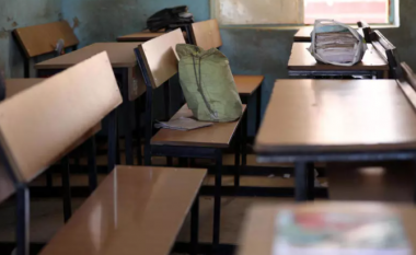 Njerëz të armatosur rrëmbejnë qindra djem, nxënës të një shkolle në Nigeri