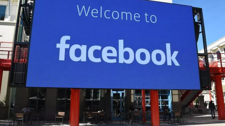 Facebook-u premton 1 miliard dollarë investime për gazetarinë