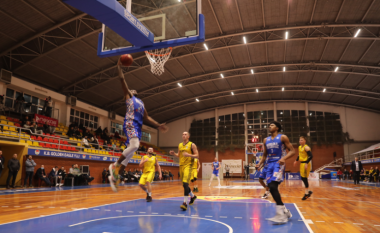 Spektakël basketbolli në Suharekë, Prishtina fiton klasikën ndaj Pejës dhe kalon në gjysmëfinale