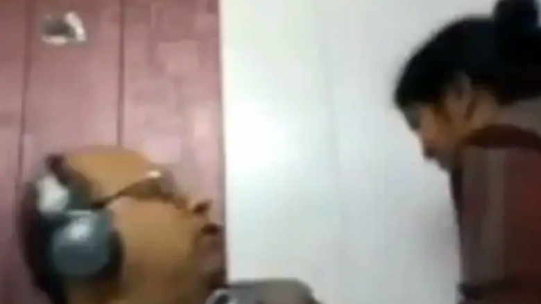 Video e gruas që përpiqet të puthë burrin gjatë bisedës në Zoom bëhet virale