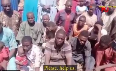 Publikohen pamjet e nxënësve të rrëmbyer, mesin e tyre një i vdekur në Nigeri