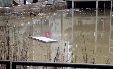 Moskompensimi i dëmeve nga vërshimet nga Qeveria po falimenton bizneset në komunat e Kosovës