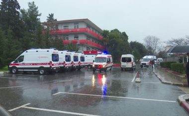 Arrestohen tri infermiere dhe një sanitare në Shqipëri, dyshohet se zhvatnin pacientët