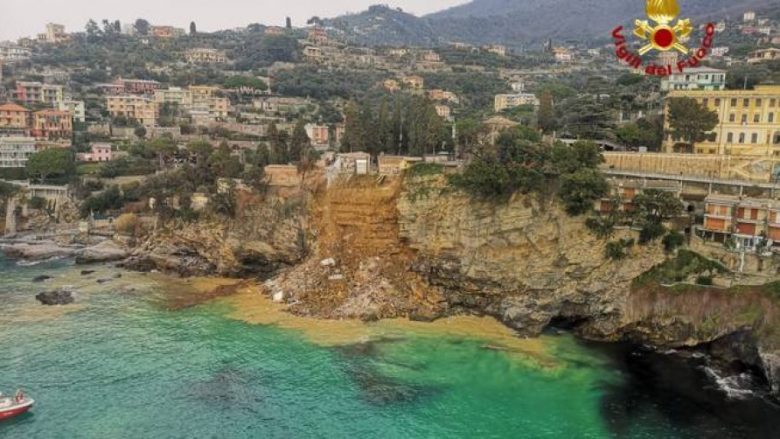 Shemben varrezat, deti mbushet me arkivole në Itali