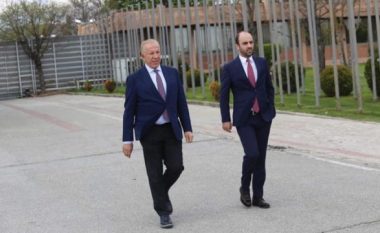 Këshilltari i Pacollit: Ish-presidentët e Kosovës injoruan ftesën për vizitë krerëve të UÇK-së në Hagë