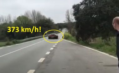 Kështu duket kur një Bugatti Chiron kalon me shpejtësi afër jush