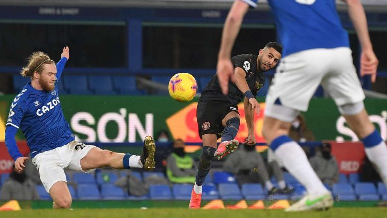 Manchester City shumë i fortë për Evertonin