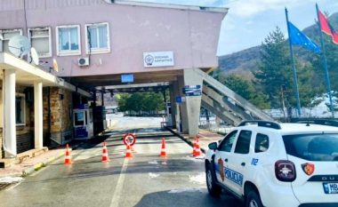 Greqia shtynë afatin e bllokimit për kalimin kufitar në Kapshticë