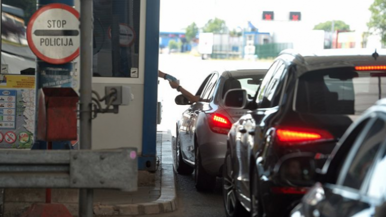 Arrestohen gjashtë persona për falsifikim të testeve PCR në Maqedoni